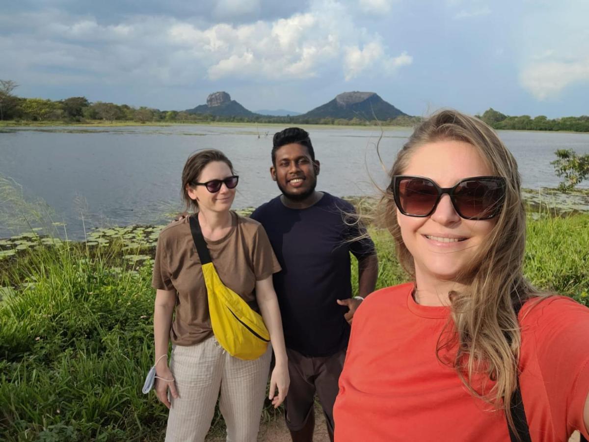 Sigiri Corridor Home Stay Sigiriya Bagian luar foto