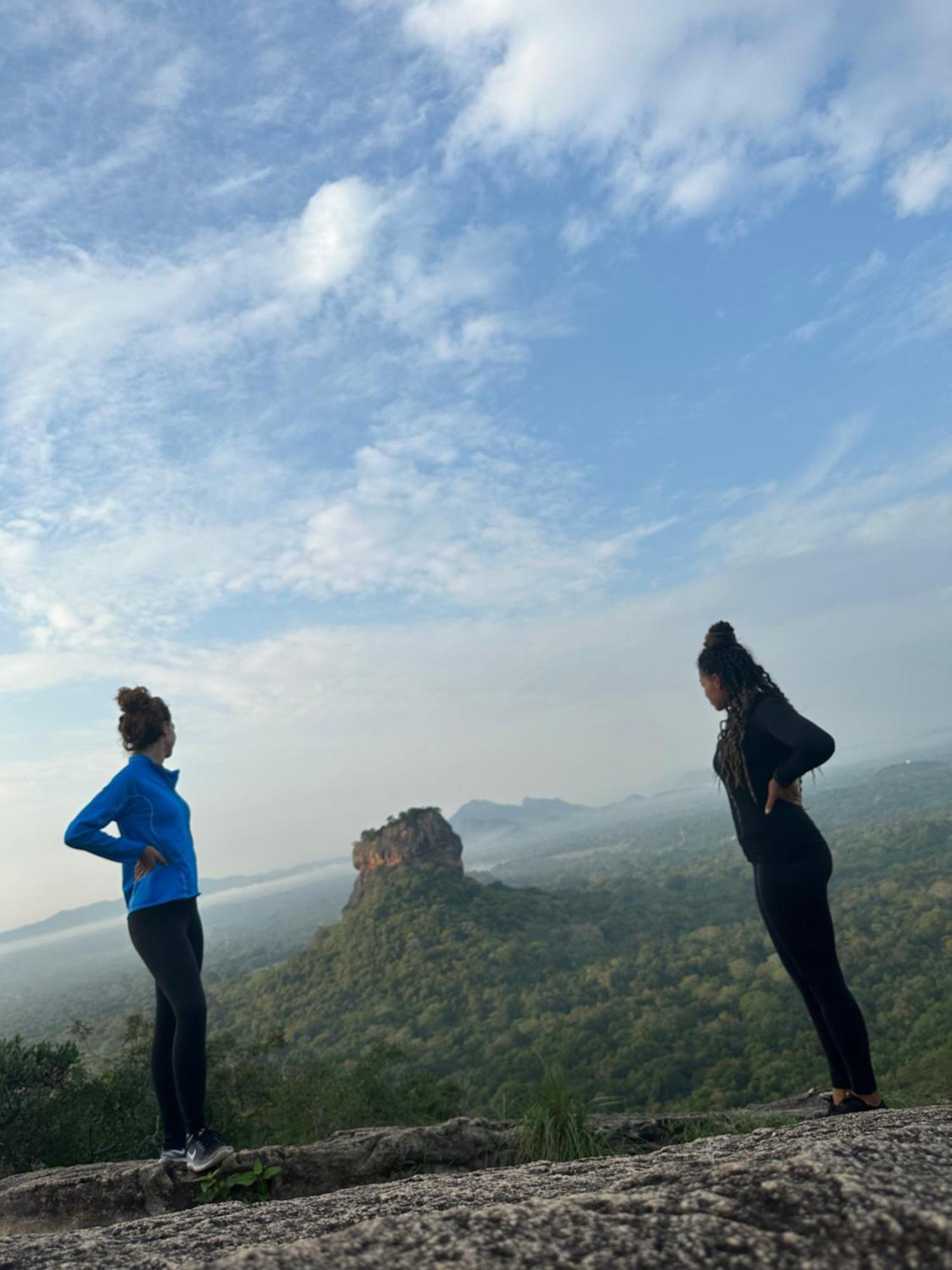 Sigiri Corridor Home Stay Sigiriya Bagian luar foto